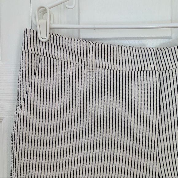 REITMANS Black and White Striped Cropped Pants Women’s Size 10 Regular - Picture 3 of 7